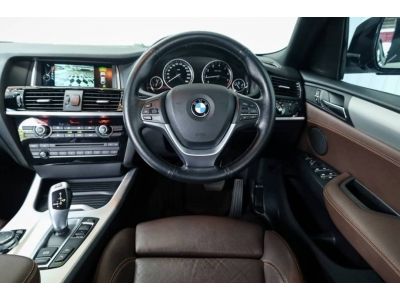 BMW X4  xDrive20i ปี2016 โฉม F26 สีขาว เกียร์ออโต้ ฟังก์ชันครบ เครื่องยนต์เบนซิน รูปที่ 5